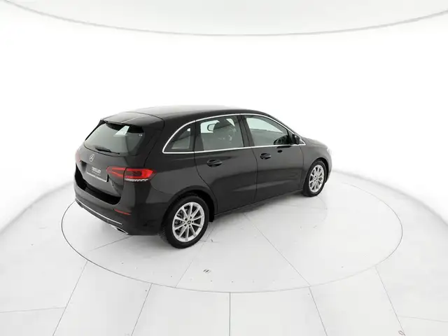 Mercedes-Benz B-Class view 4