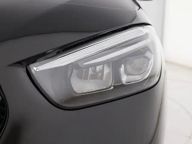 Mercedes-Benz B-Class view 8