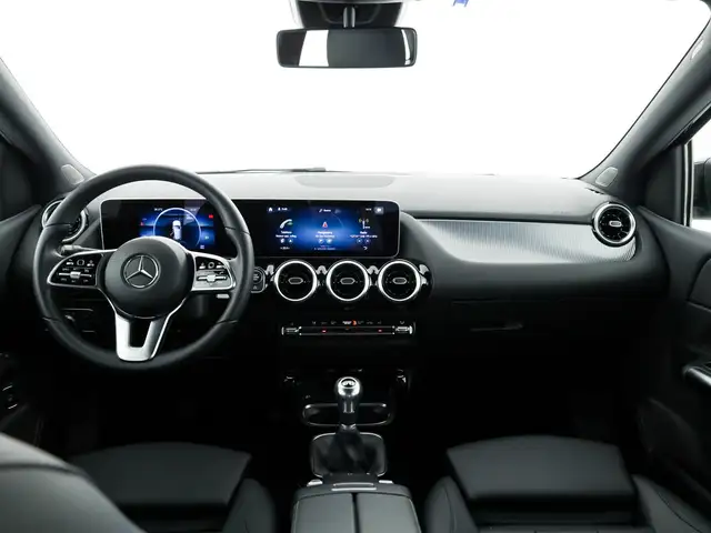 Mercedes-Benz B-Class view 9