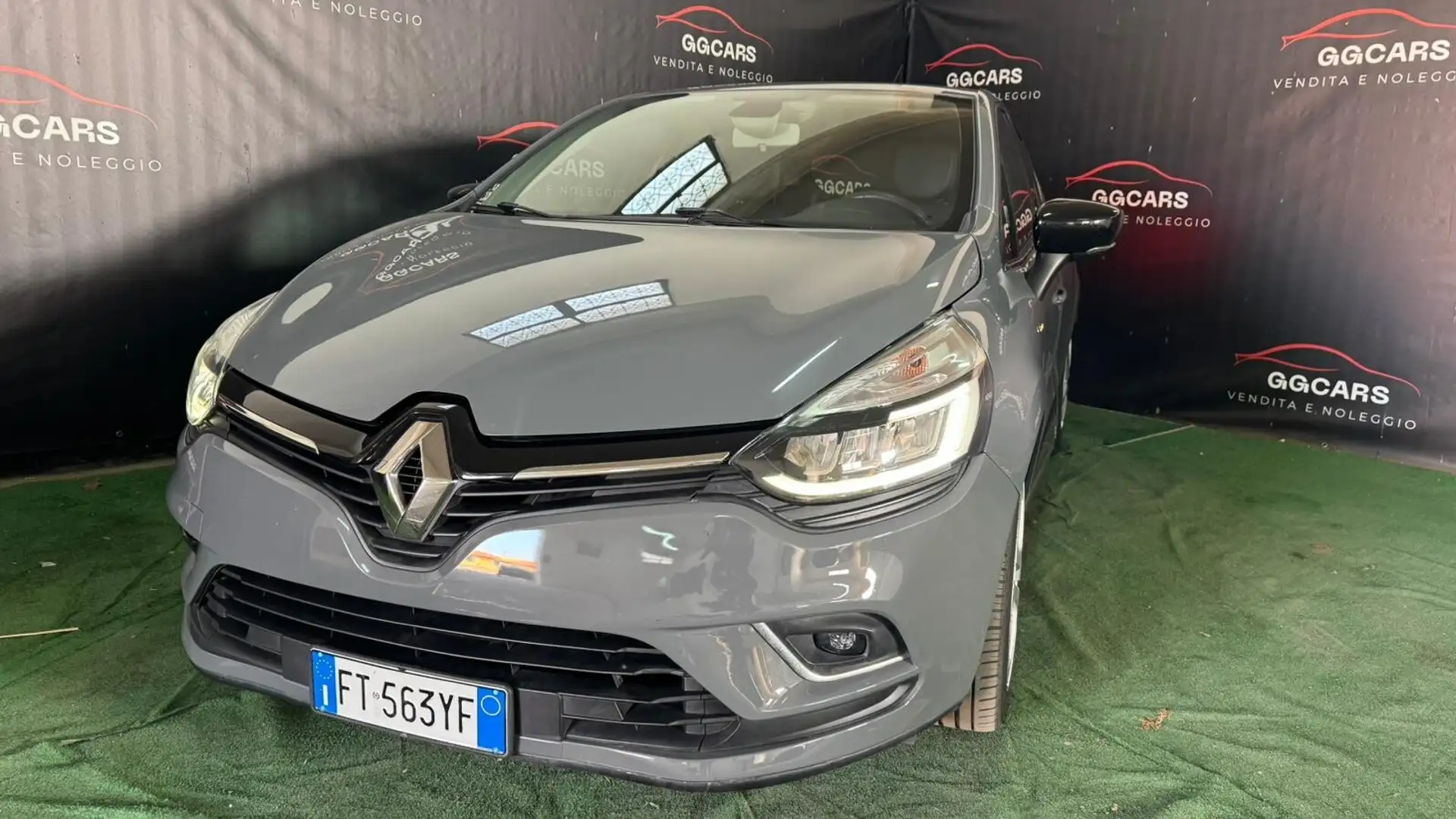 Renault Clio dCi 8V 90 CV 5 porte Moschino Intens Grigio - 1