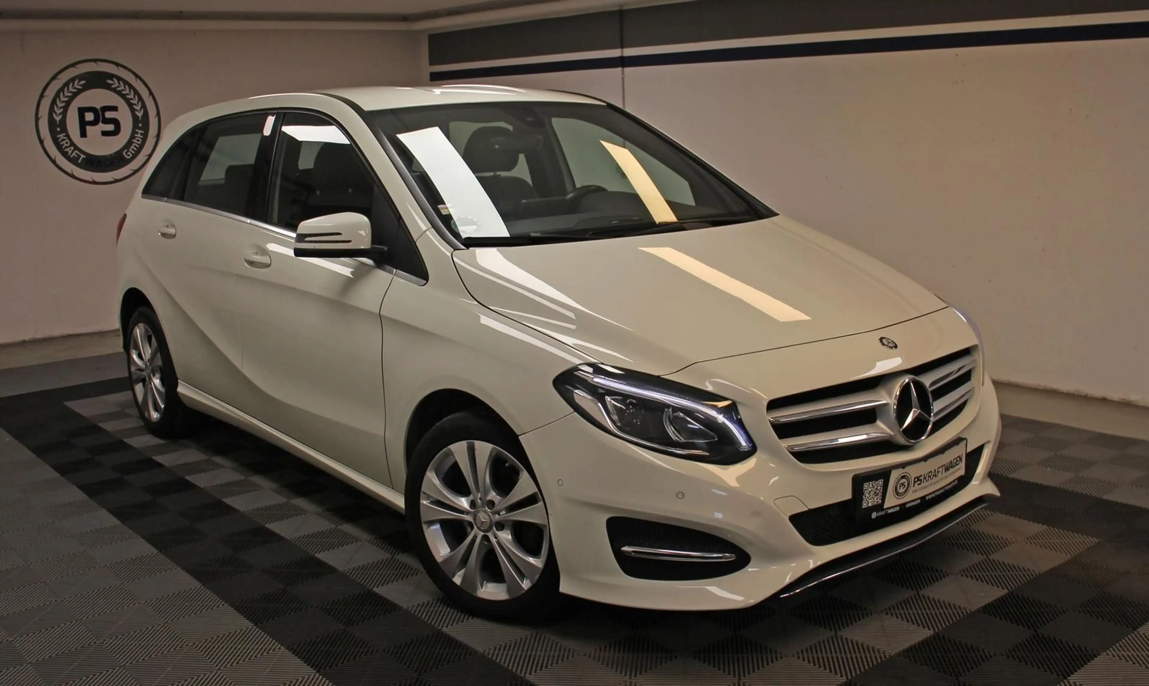 Mercedes-Benz B 220 4Matic Aut. NAVI TEMP LED KAMERA LEDER BT — photo 2