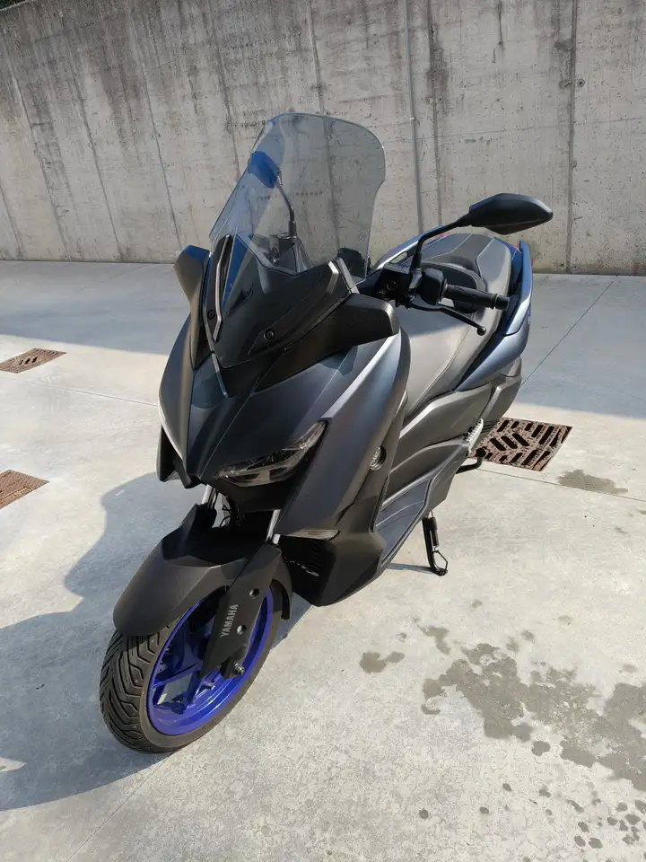 Yamaha X-Max 300
