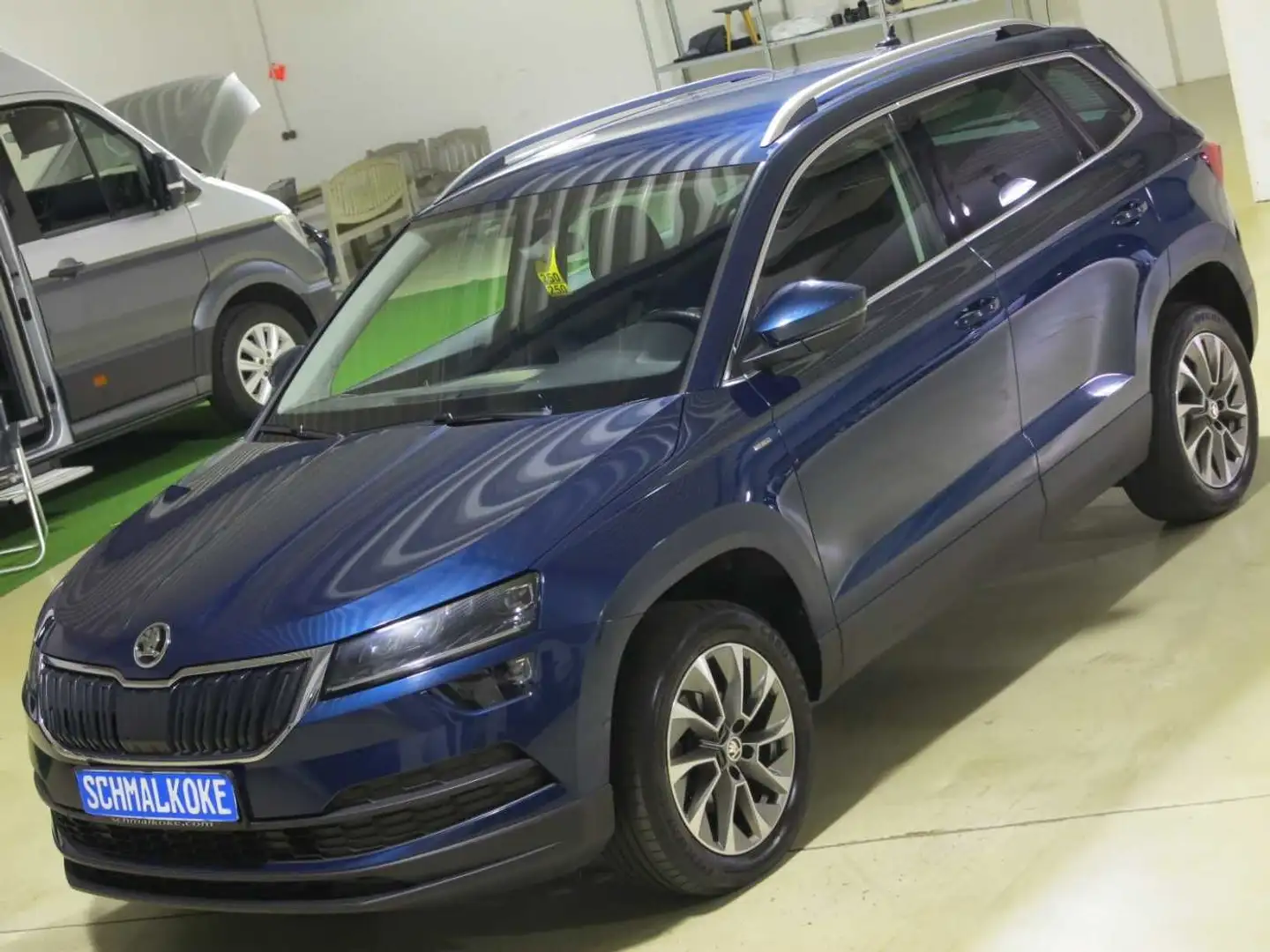Skoda Karoq 1.5 TSI ACT DSG7 Clever AHK Navi DAB LM17 Blau - 2
