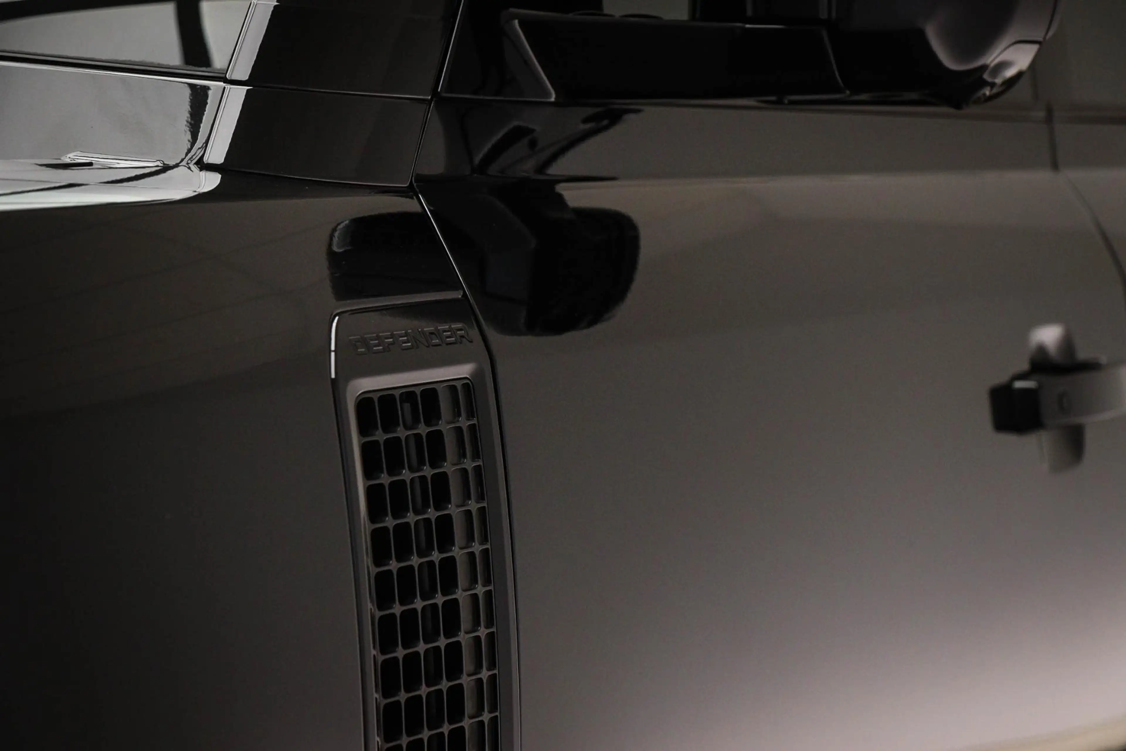 Land Rover Defender 130 3.0 P400 130 X-Dynamic HSE | 8 PERSOONS |  PAN — photo 21