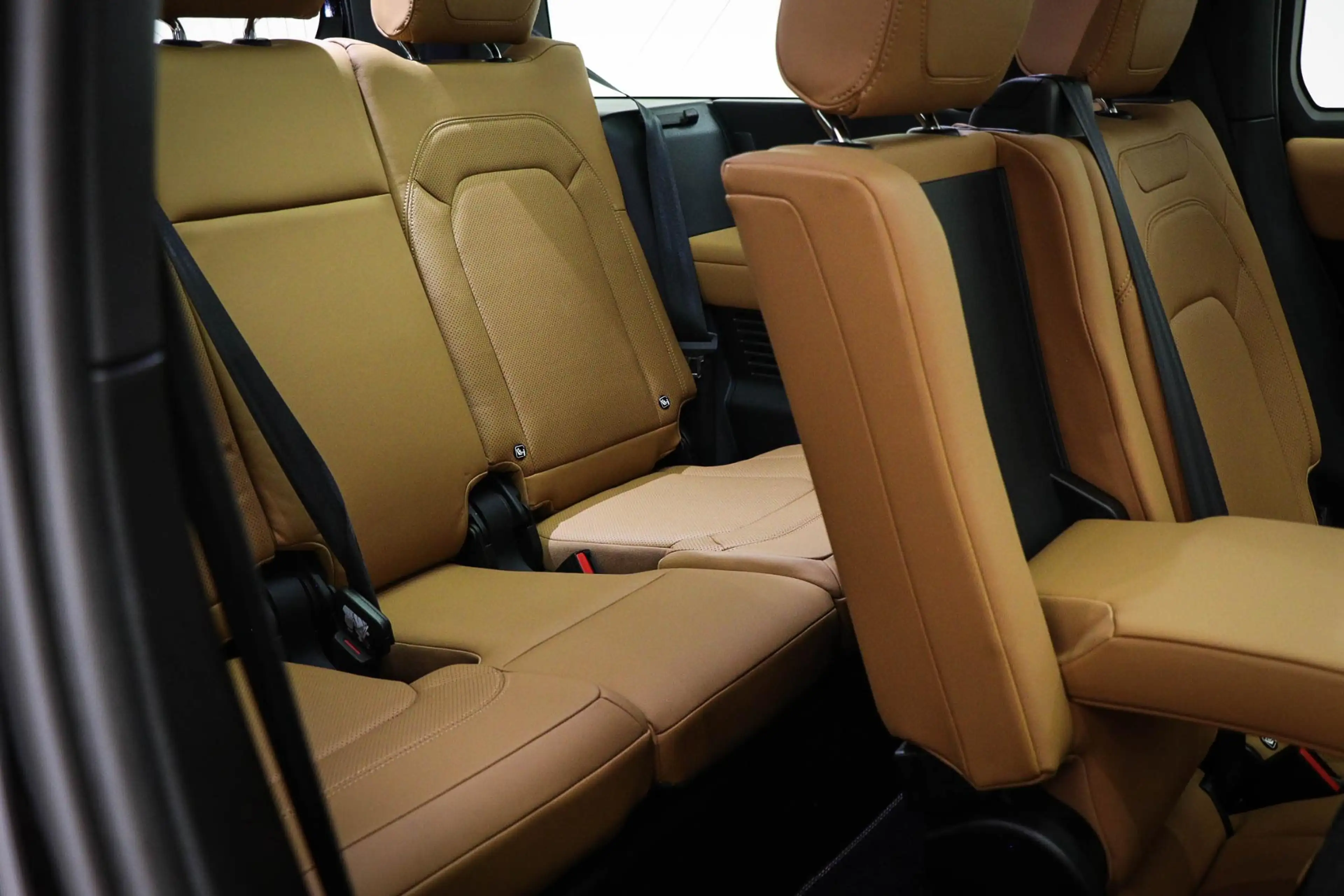 Land Rover Defender 130 3.0 P400 130 X-Dynamic HSE | 8 PERSOONS |  PAN — photo 13