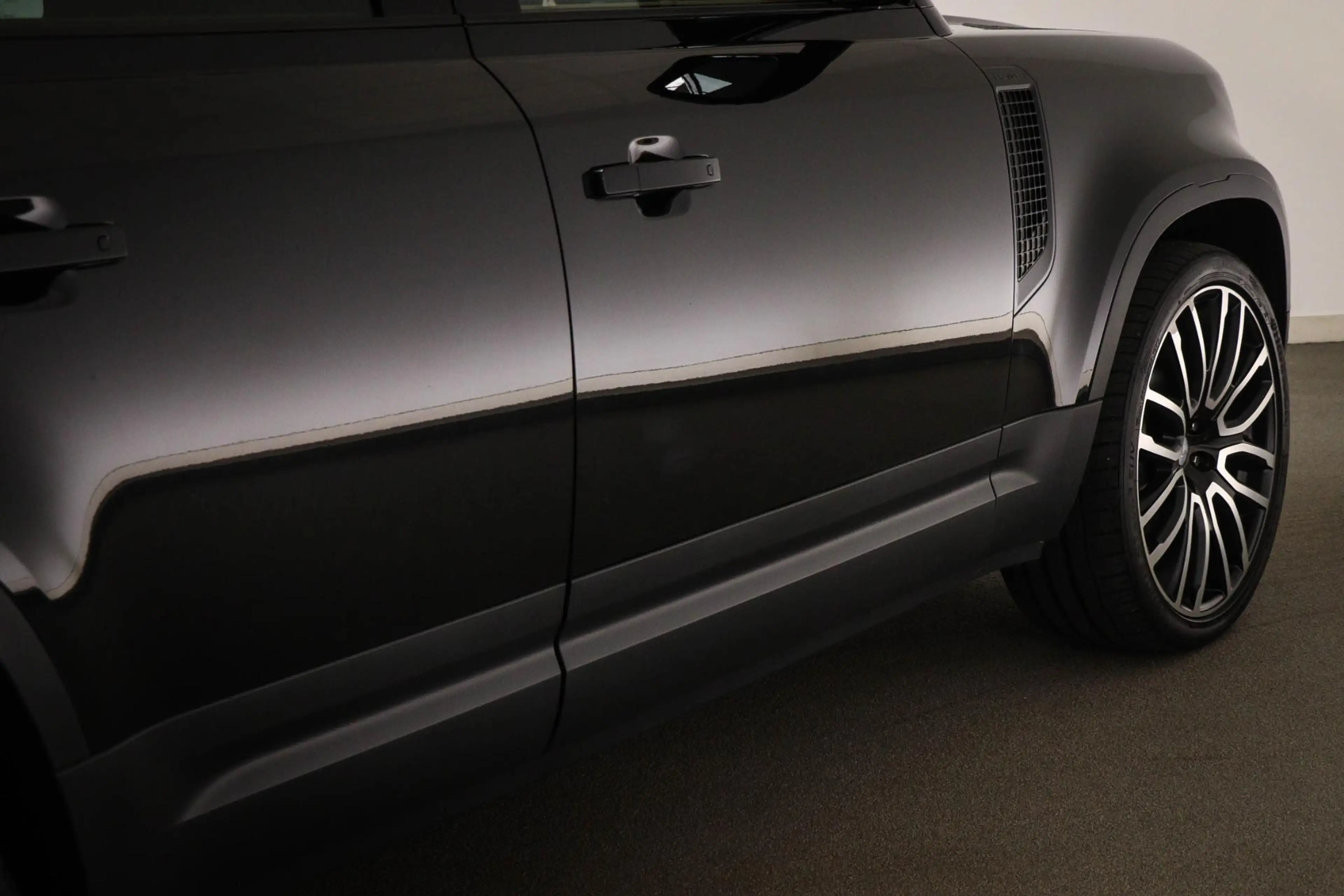 Land Rover Defender 130 3.0 P400 130 X-Dynamic HSE | 8 PERSOONS |  PAN — photo 28