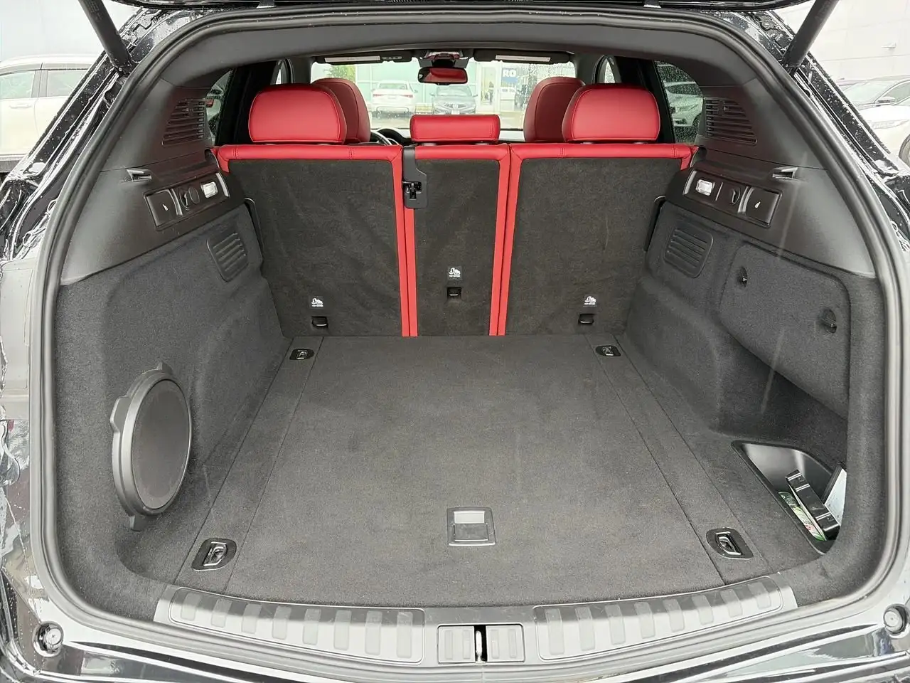 Alfa Romeo Stelvio снимка Alfa Romeo Stelvio