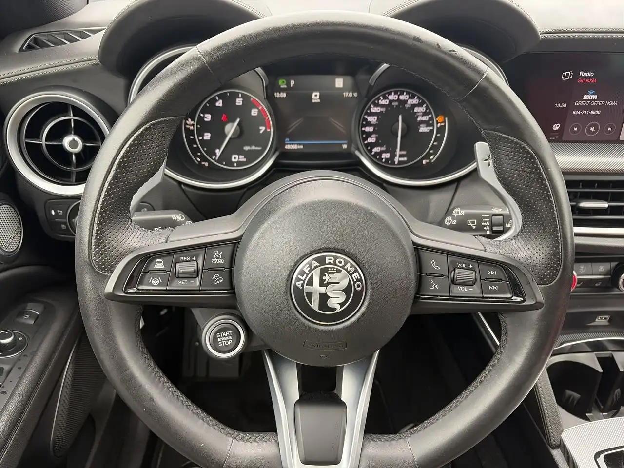 Alfa Romeo Stelvio снимка Alfa Romeo Stelvio