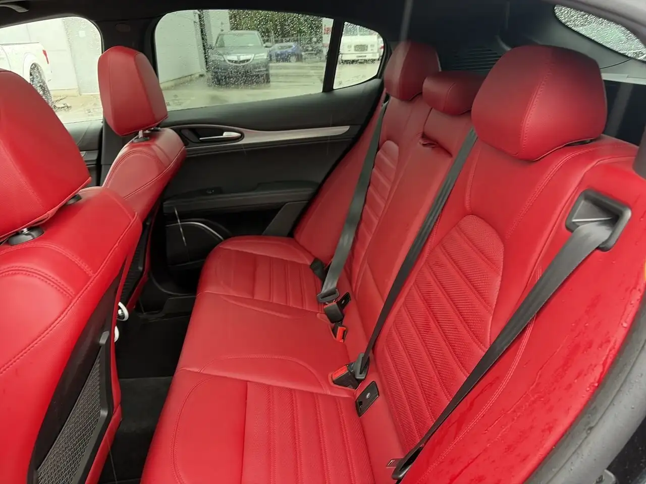 Alfa Romeo Stelvio снимка Alfa Romeo Stelvio