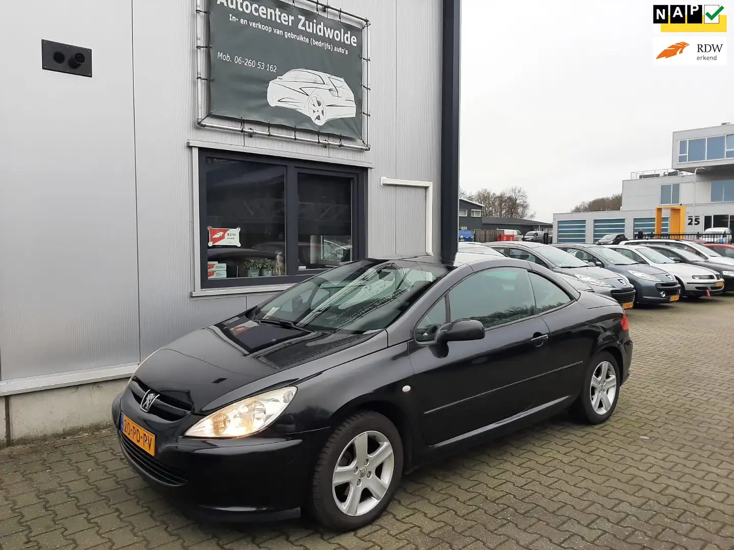 Peugeot 307 CC 1.6-16V clima cruise apple carplay Zwart - 1