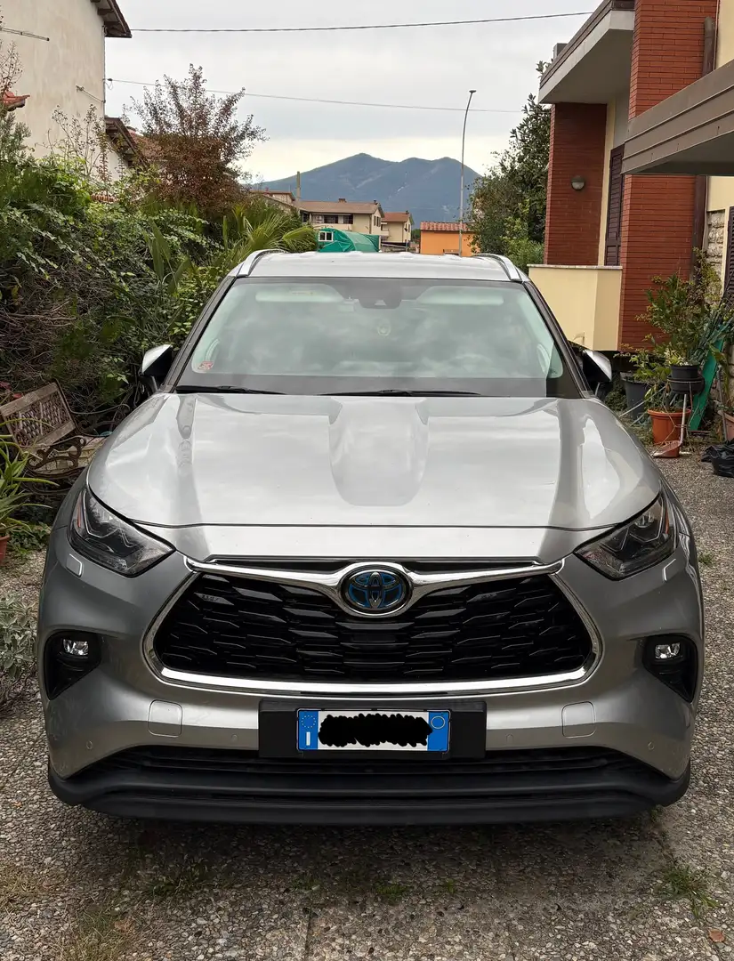 Toyota Highlander Highlander 2.5h Trend e-cvt Argintiu - 2