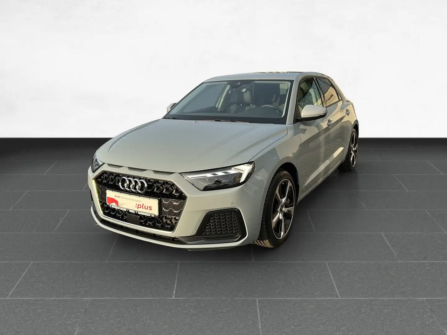 Audi A1 Sprtb. advanced 30 TFSI S tronic /CarPlay/LED Grau - 2