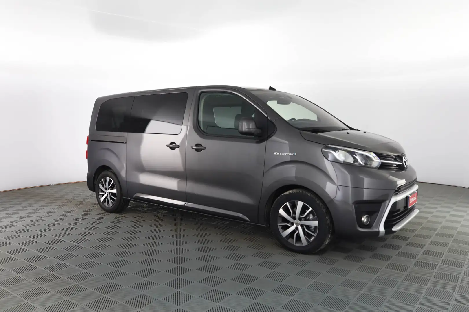 Toyota Proace Verso Electric 75 kWh L1 Medium D Executive Grau - 2