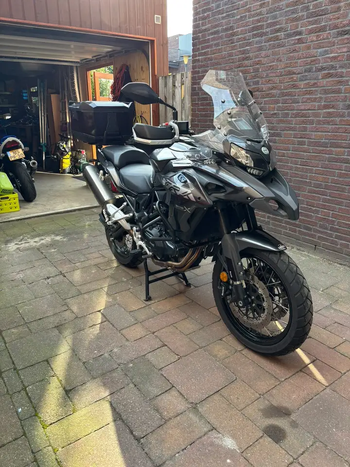 Benelli TRK 502