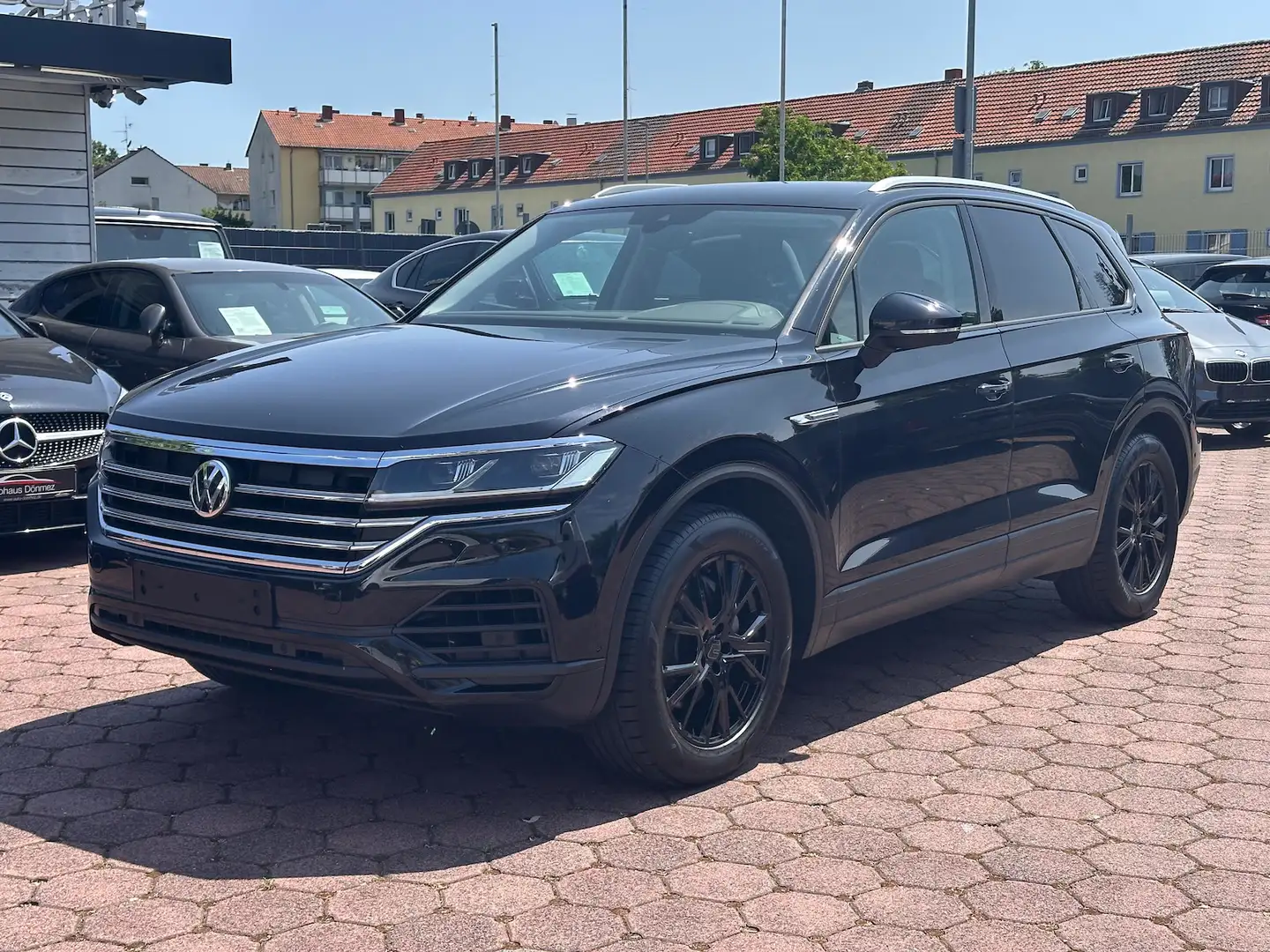 Volkswagen Touareg 4Motion ACC AHK LED LEDER NAVI RFKA TWA Černá - 1