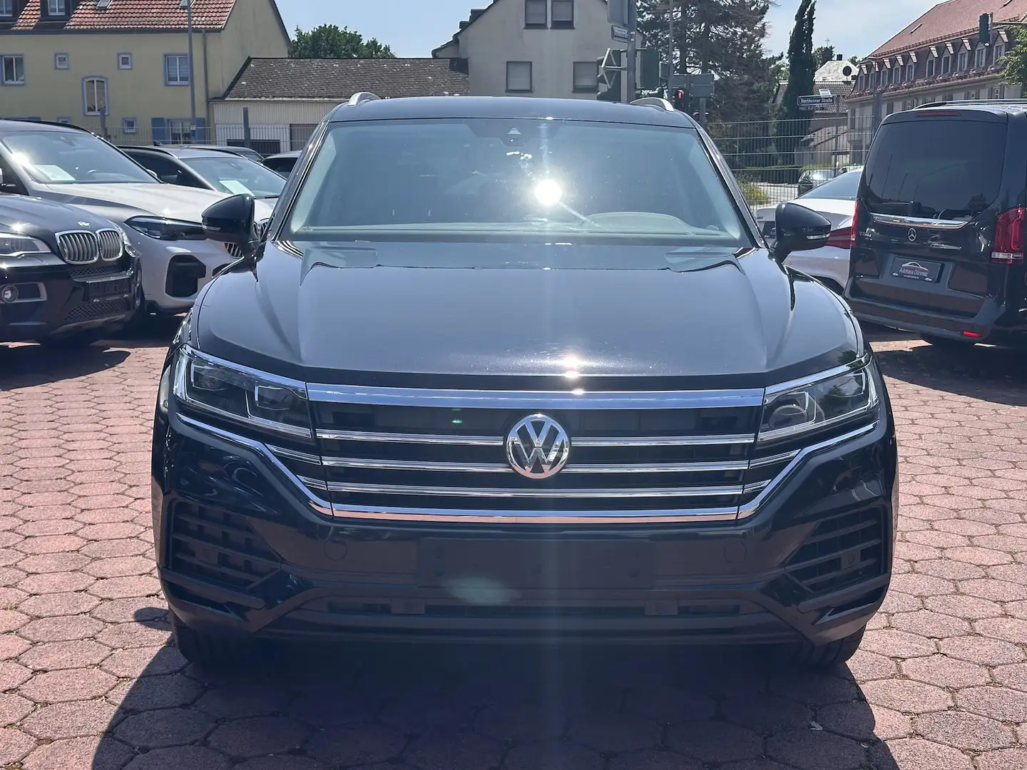 Volkswagen Touareg 4Motion ACC AHK LED LEDER NAVI RFKA TWA Černá - 2