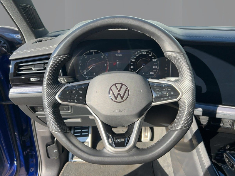 Volkswagen Touareg 3.0 V6 TDI Tiptr R-Line 4M AHK Panorama — photo 13