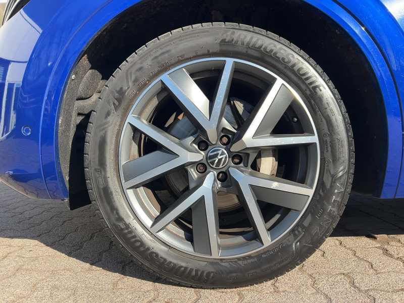 Volkswagen Touareg 3.0 V6 TDI Tiptr R-Line 4M AHK Panorama — photo 15