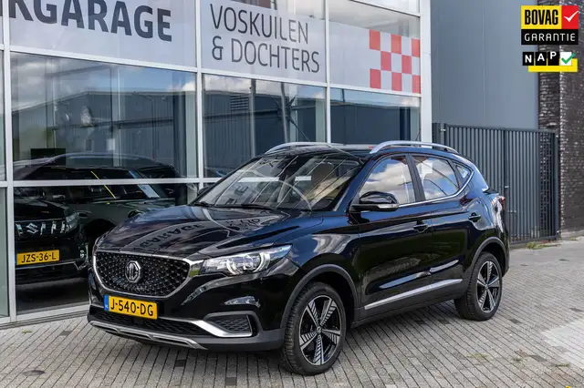 MG ZS EV Luxury 45 kWh Beige lederen interieur