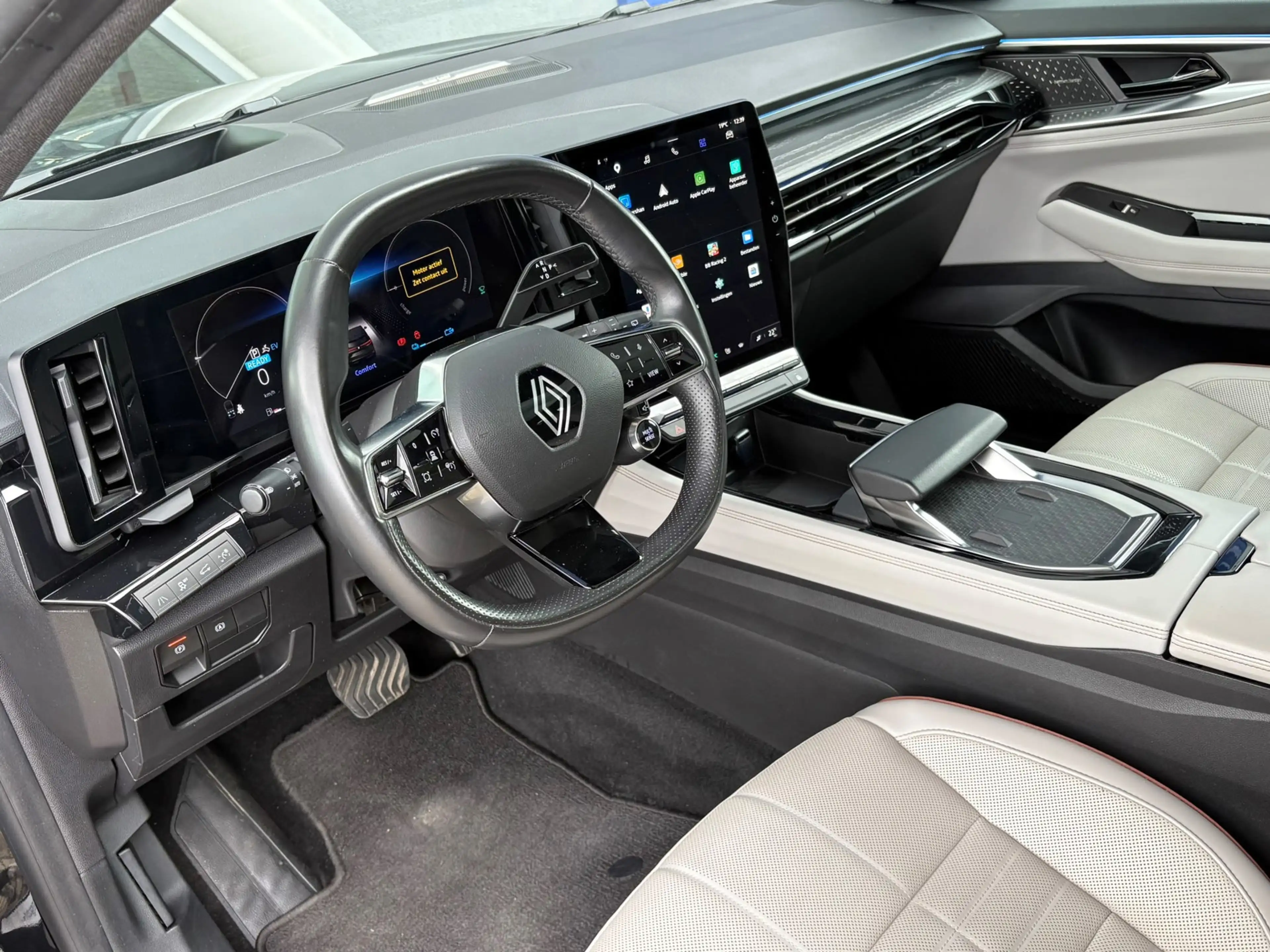 Renault Espace E-Tech full hybrid 200 iconic 7p. 4Wheel Drive Pan — photo 6