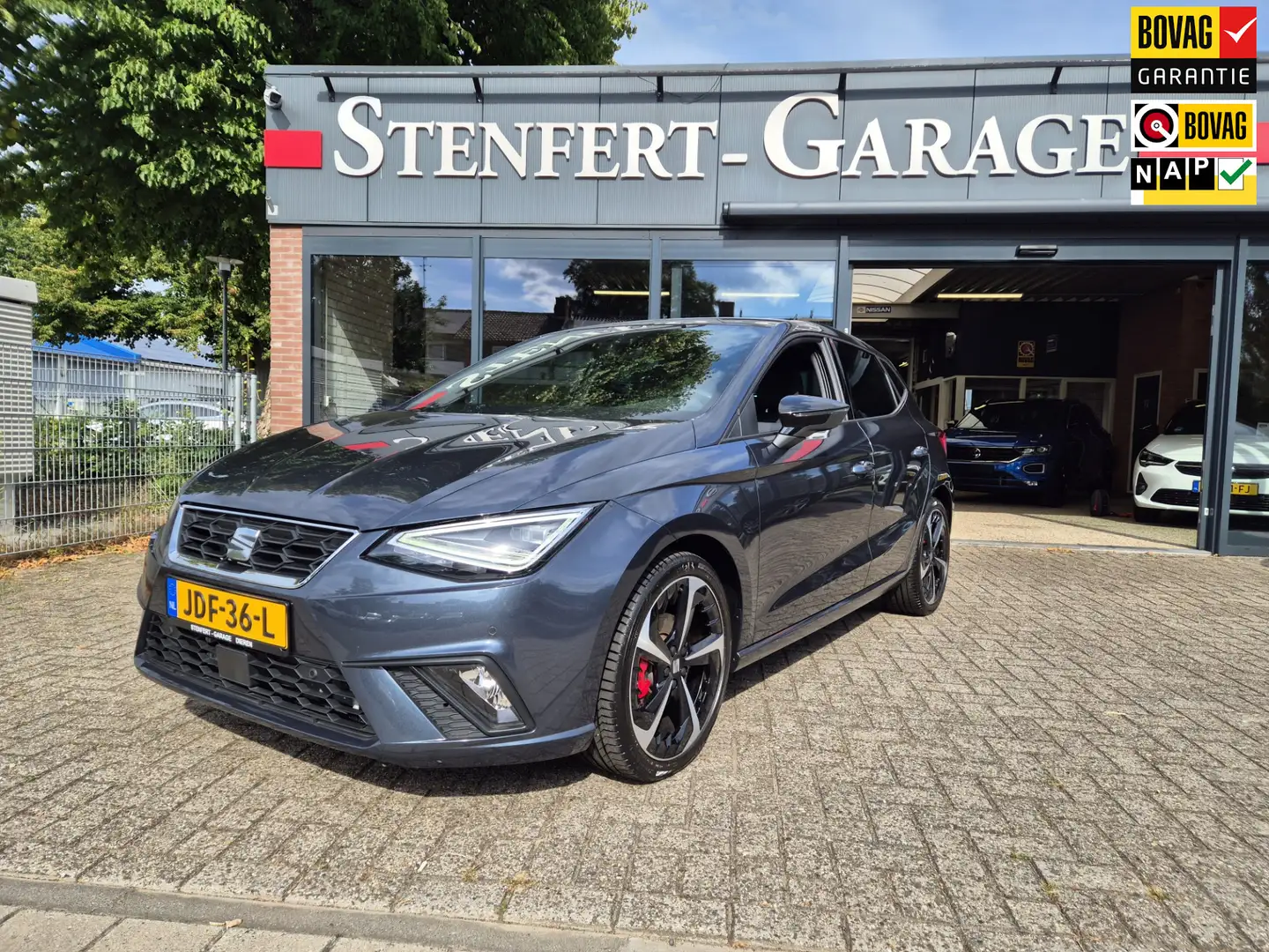 SEAT Ibiza 1.0 EcoTSI FR Business Connect automaat Grijs - 1