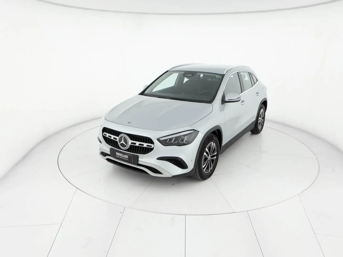 Mercedes-Benz GLA 180 180 d advanced auto Gris - 1