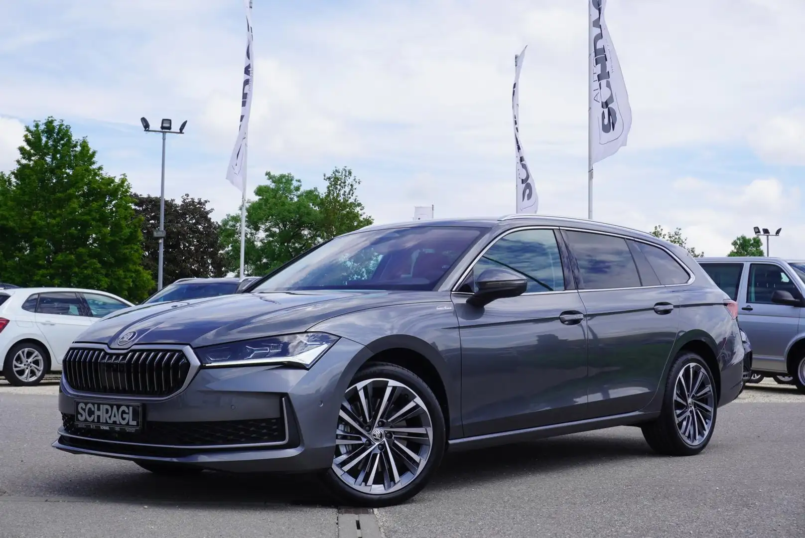Skoda Superb Combi 2.0 TDI 4x4 L&K NEUES MODELL+AHK Grau - 1