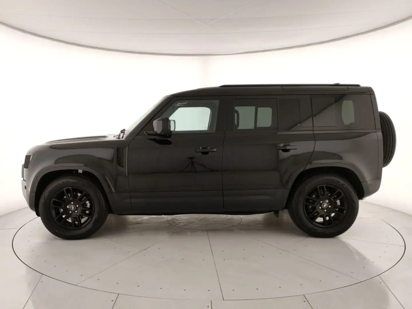 Land Rover Defender 110 3.0d i6 Mhev S AWD 200cv auto Nero - 2