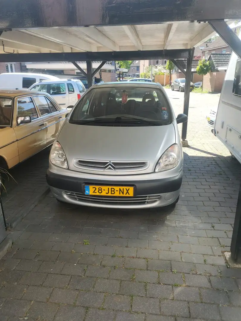 Citroen Xsara Picasso 1.8i-16V Plaisir Gri - 1