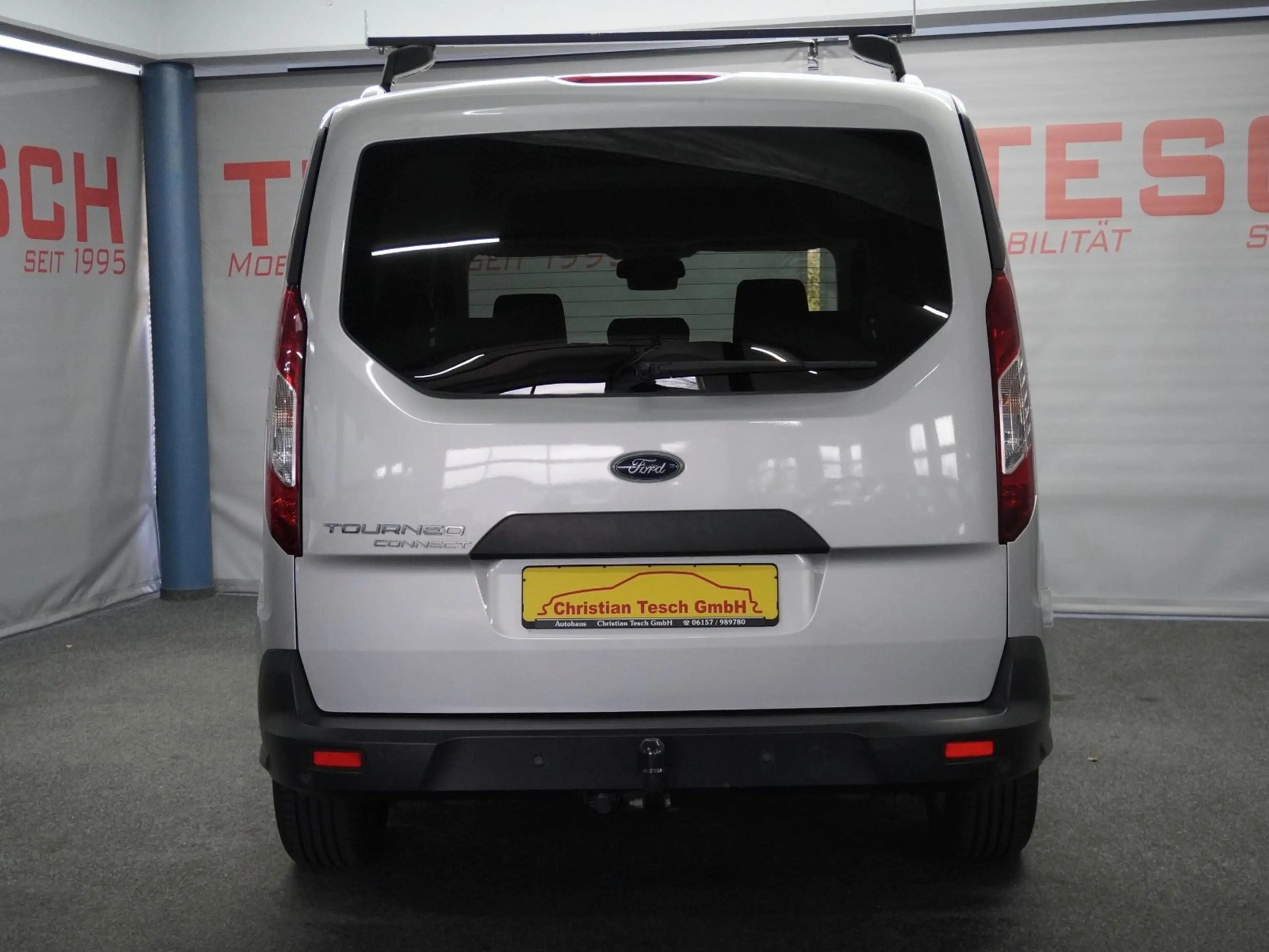 Ford Tourneo Connect Trend 1.5 TDCI — photo 7