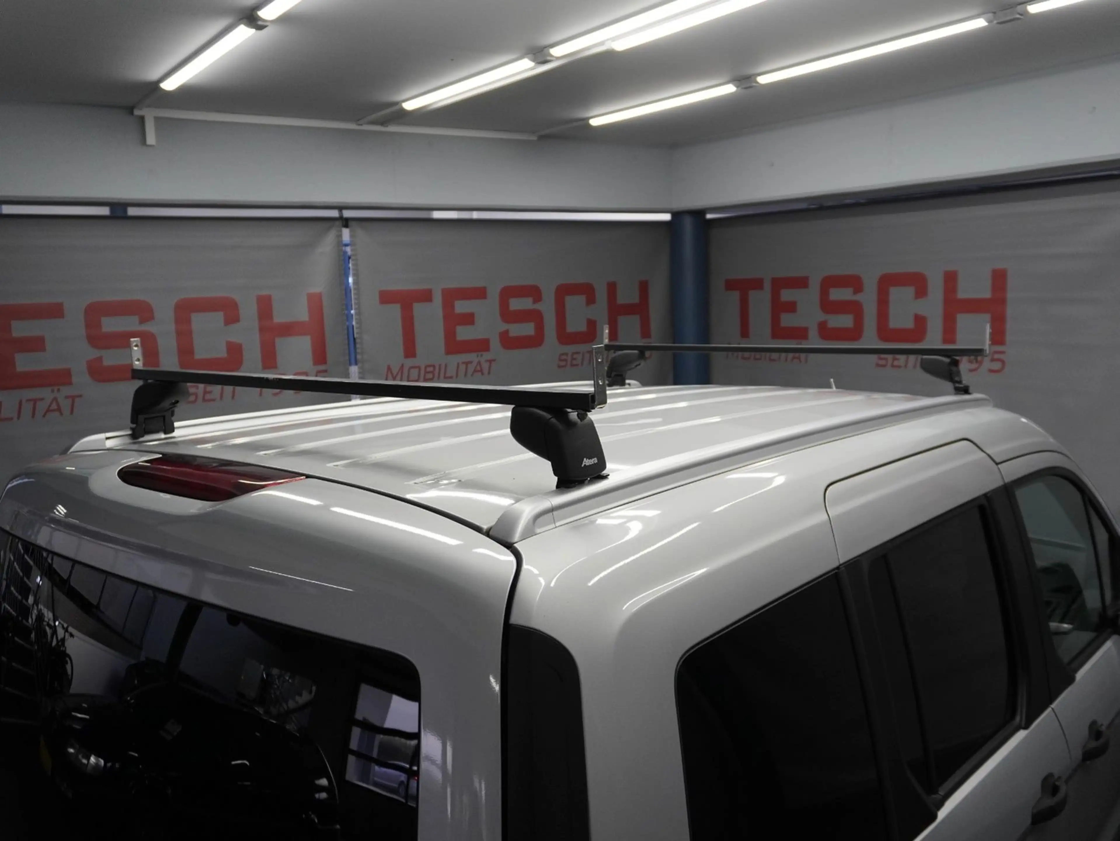 Ford Tourneo Connect Trend 1.5 TDCI — photo 10