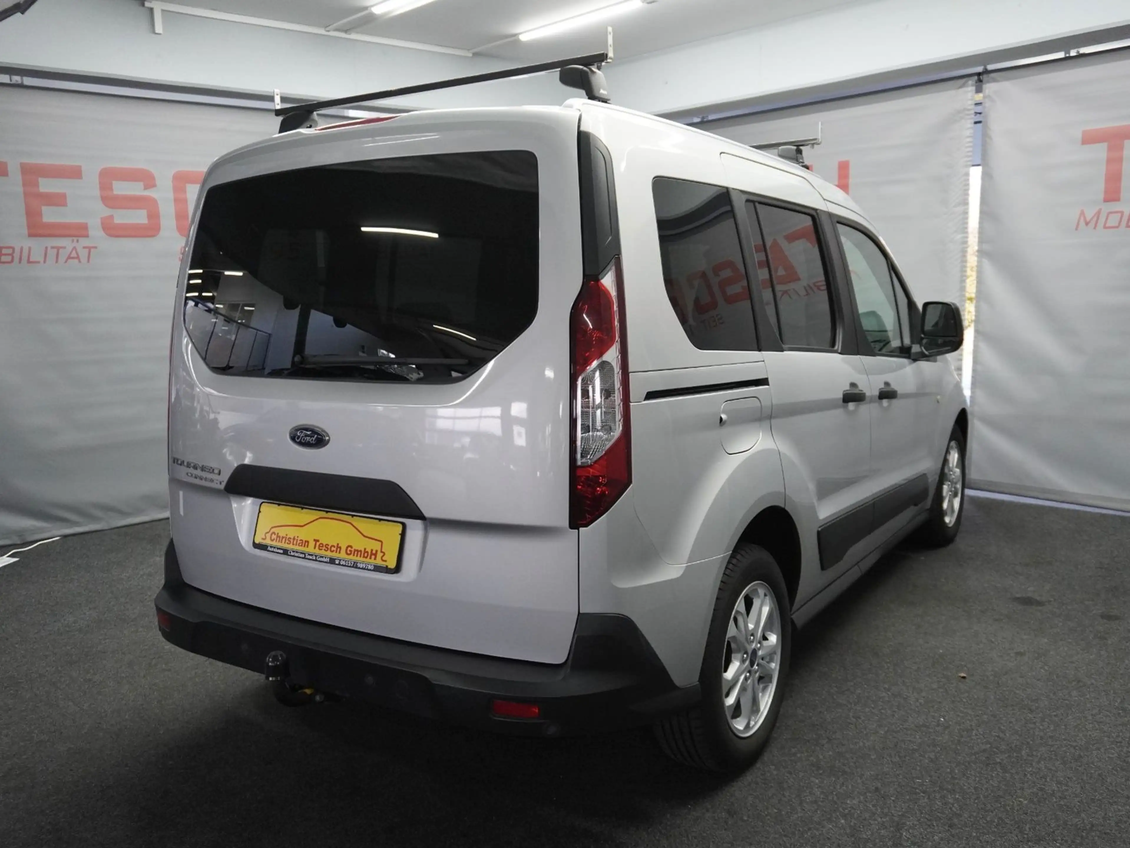 Ford Tourneo Connect Trend 1.5 TDCI — photo 6