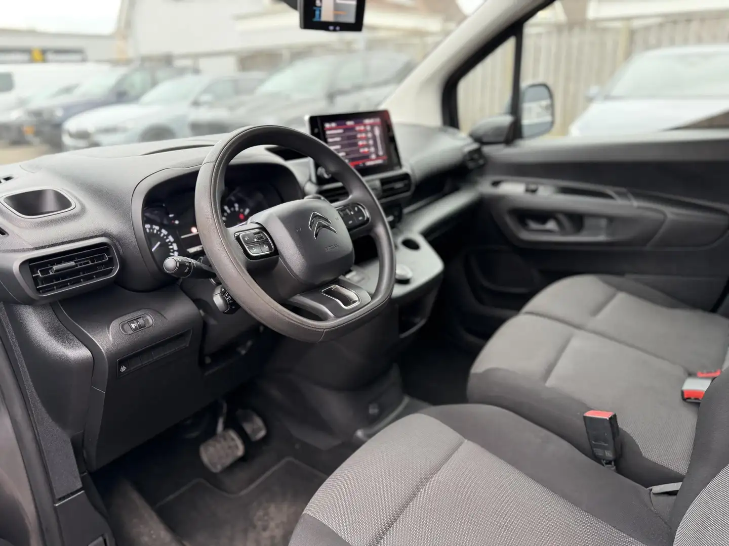 Citroen Berlingo 1.5 BlueHDI Club Automaat Camera Grijs - 2