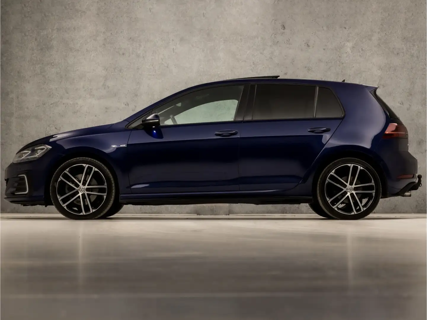 Volkswagen Golf GTE 1.4 TSI PHEV 204Pk Automaat (SCHUIFDAK, VIRTUAL CO Albastru - 2