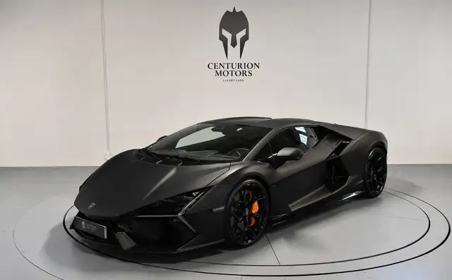 Lamborghini Revuelto