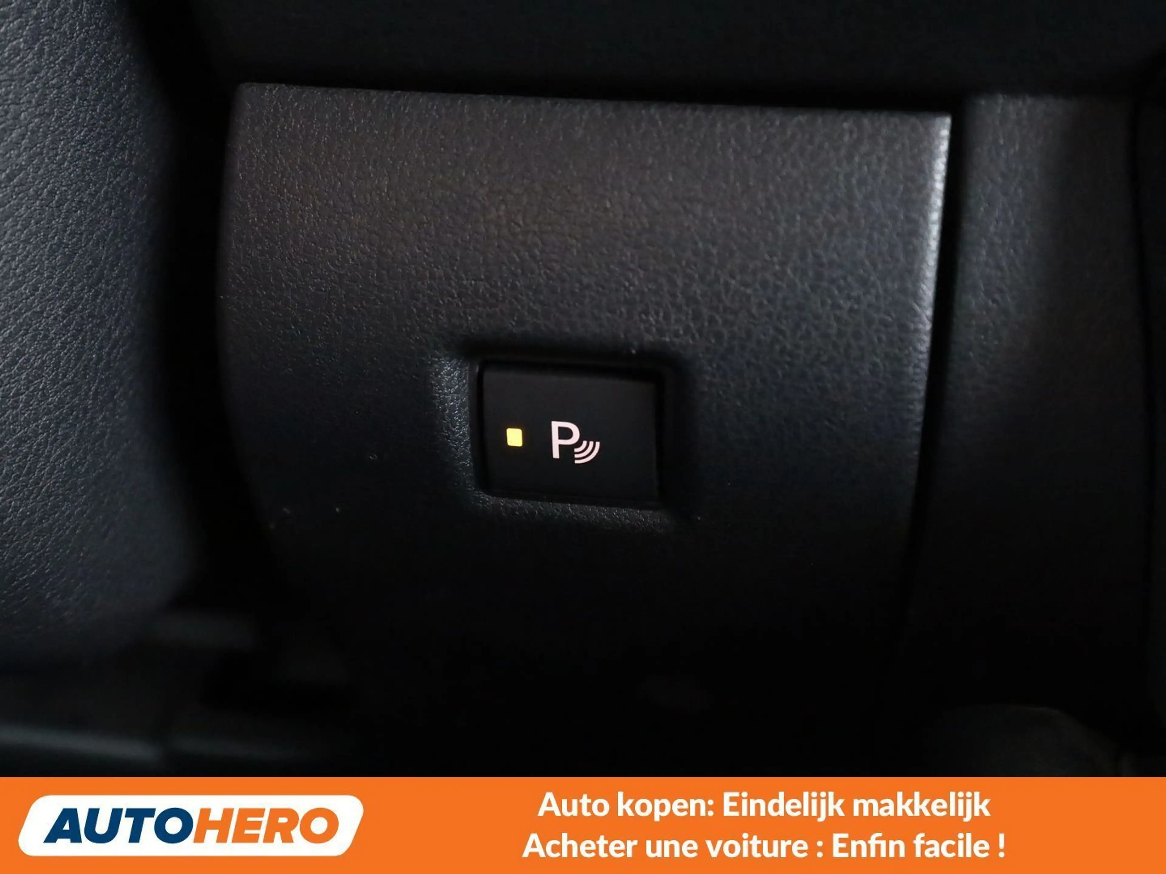 Nissan Leaf electric drive 110 kW Acenta — photo 11