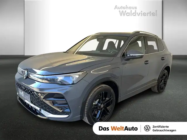 Volkswagen Tiguan main image