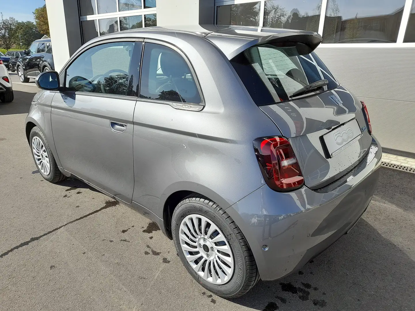 Fiat 500e Neuer 500 2023 Komfort-Paket Mittelarmlehne Grau - 2