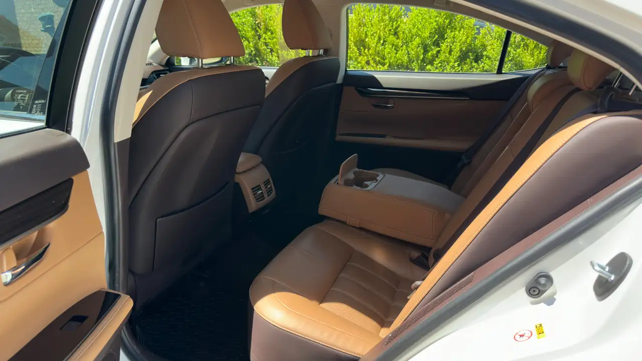 Lexus ES fotografie Lexus ES