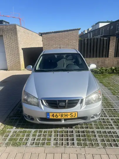 Kia Cerato 1.6-16V LX