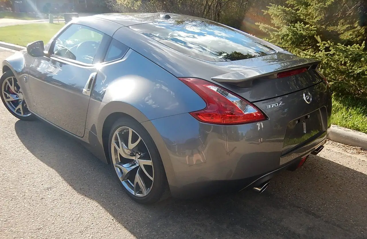 Nissan 370Z снимка Nissan 370Z