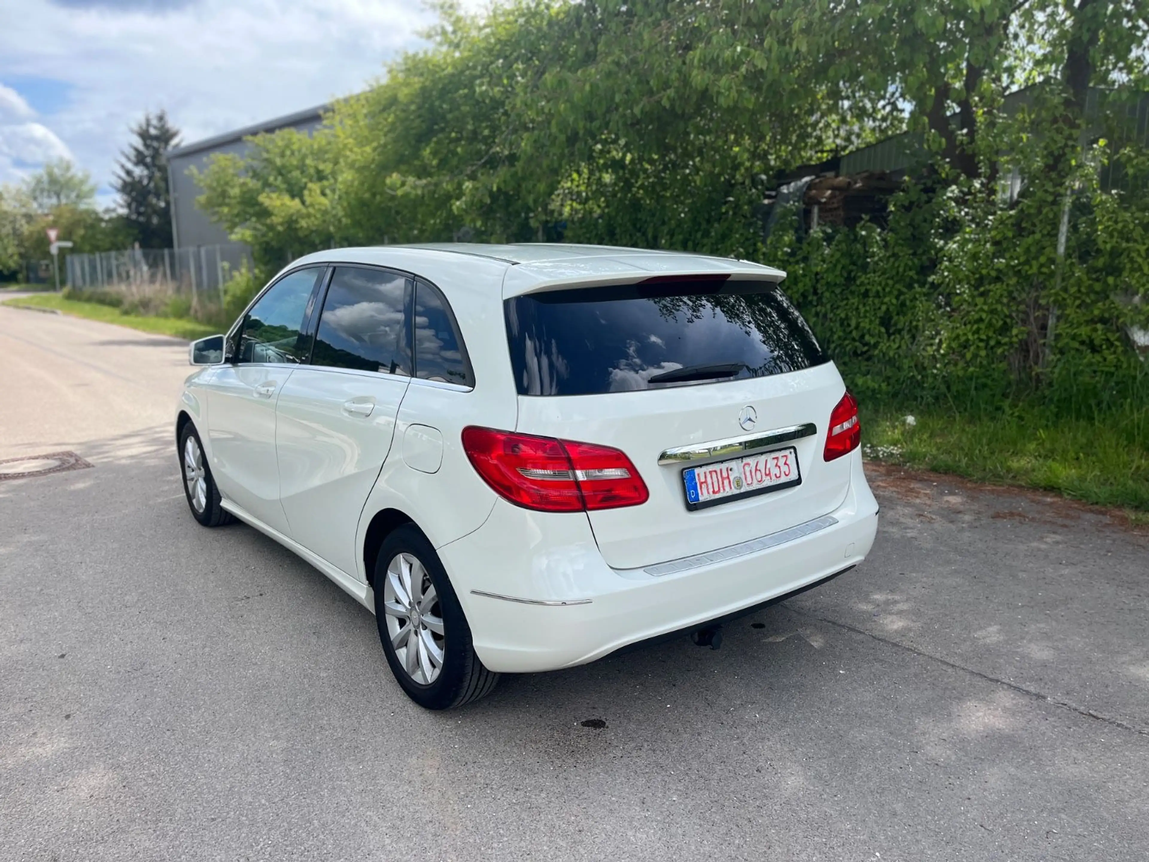 Mercedes-Benz B 200 Euro6/Sitzheizung/Volleder/Navi — photo 4