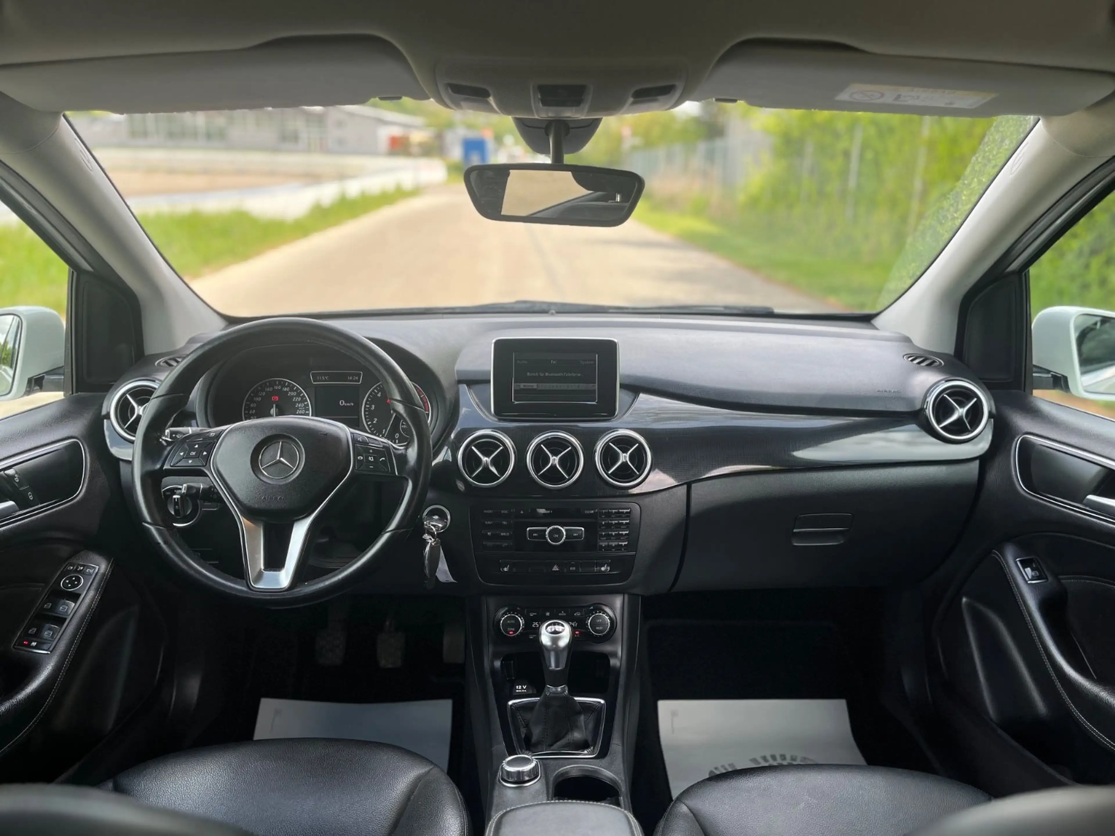 Mercedes-Benz B 200 Euro6/Sitzheizung/Volleder/Navi — photo 13