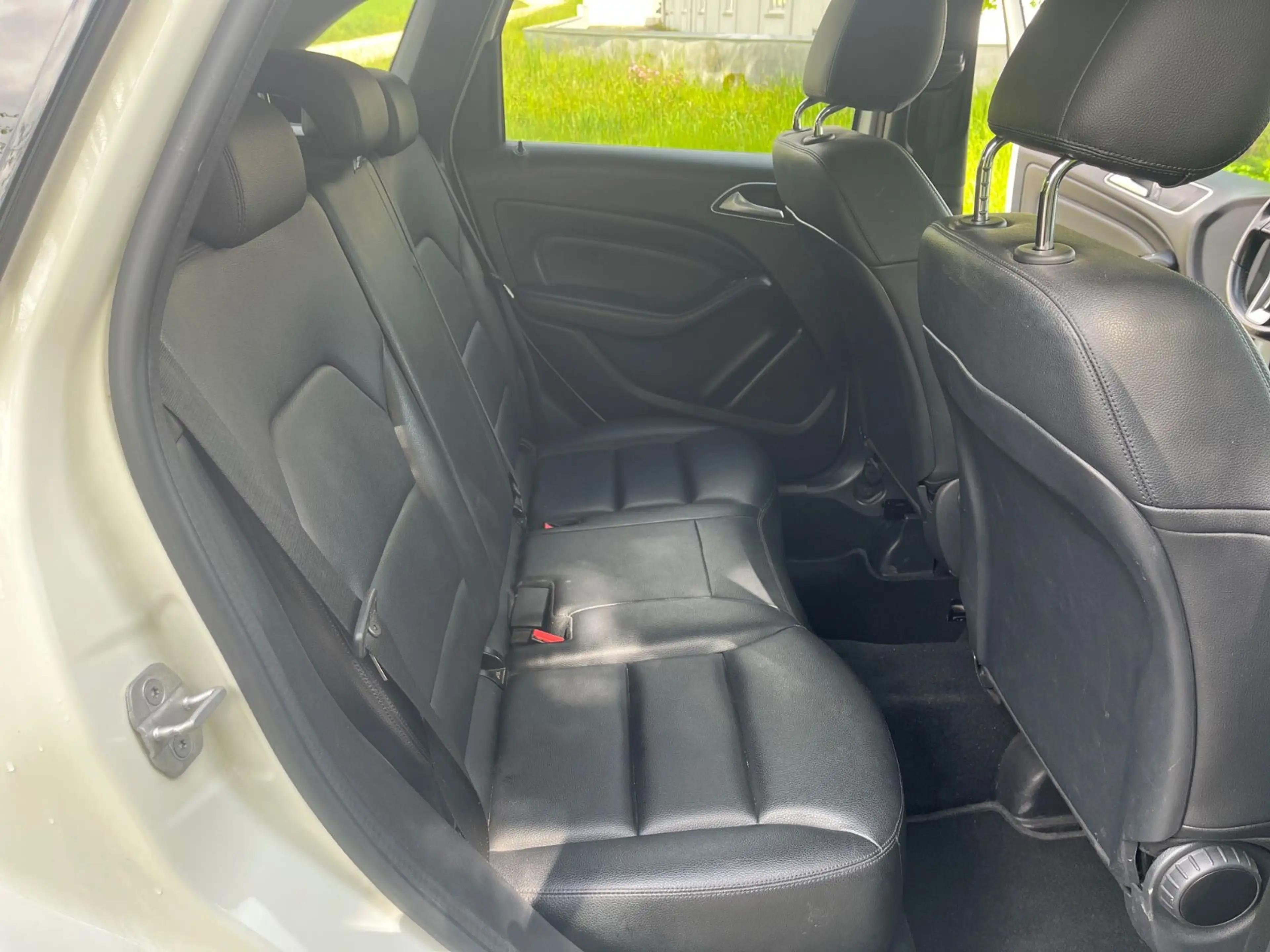 Mercedes-Benz B 200 Euro6/Sitzheizung/Volleder/Navi — photo 11