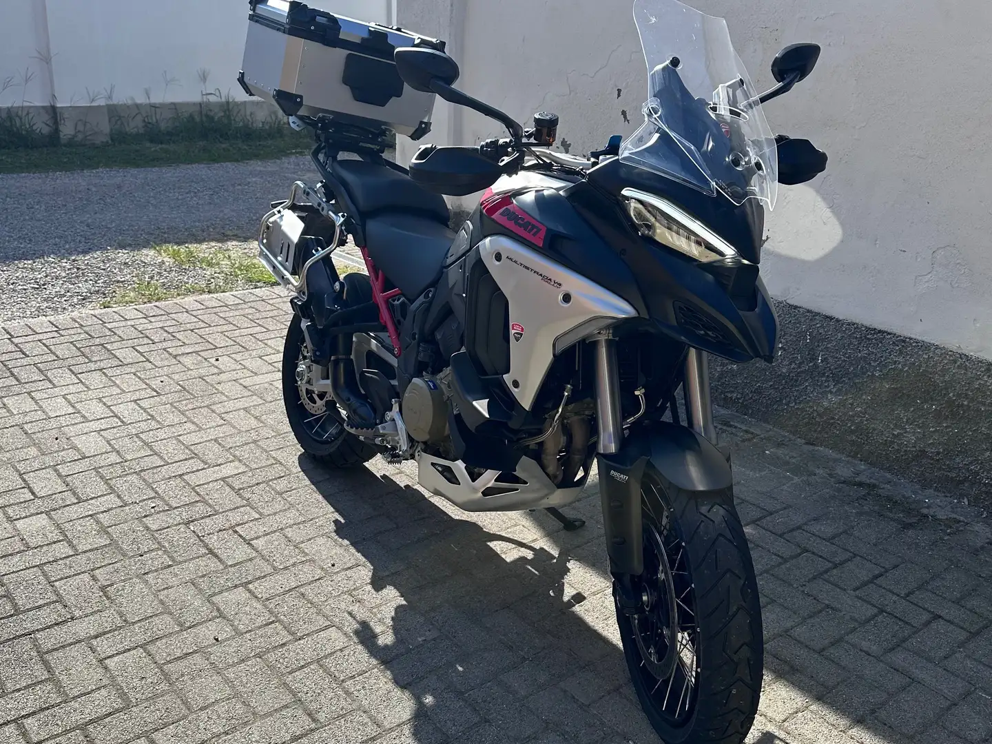 Ducati Multistrada V4 Rally Black Nero - 1
