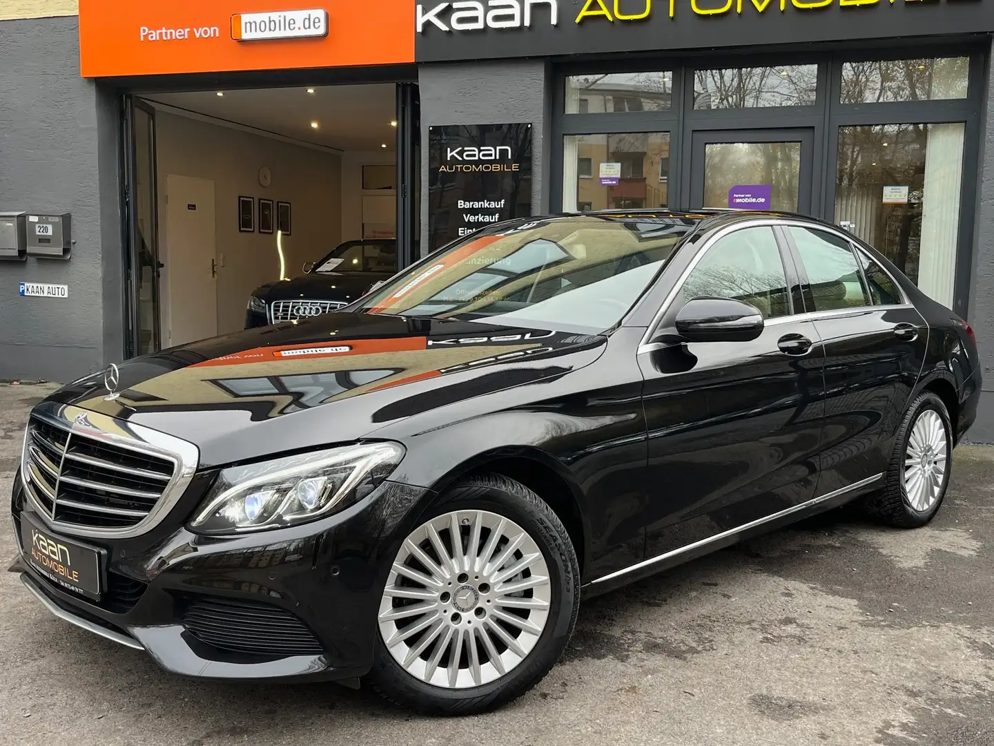 Mercedes-Benz C 220 d/COMAND/NAVI/SHZ/KLIMA/LEDER/LED/PANO Schwarz - 2
