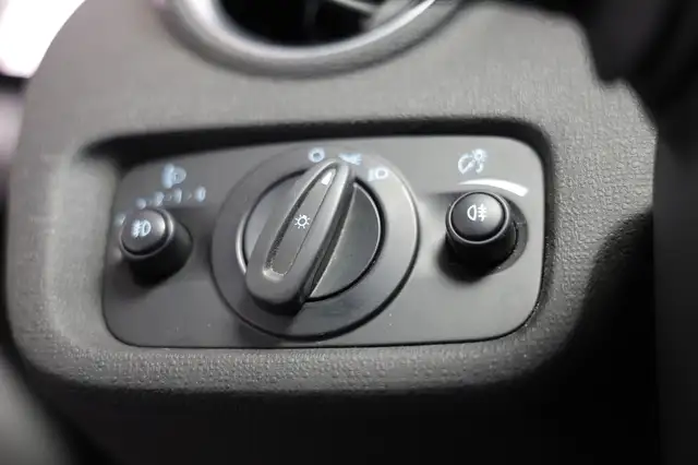 Ford Fiesta view 13