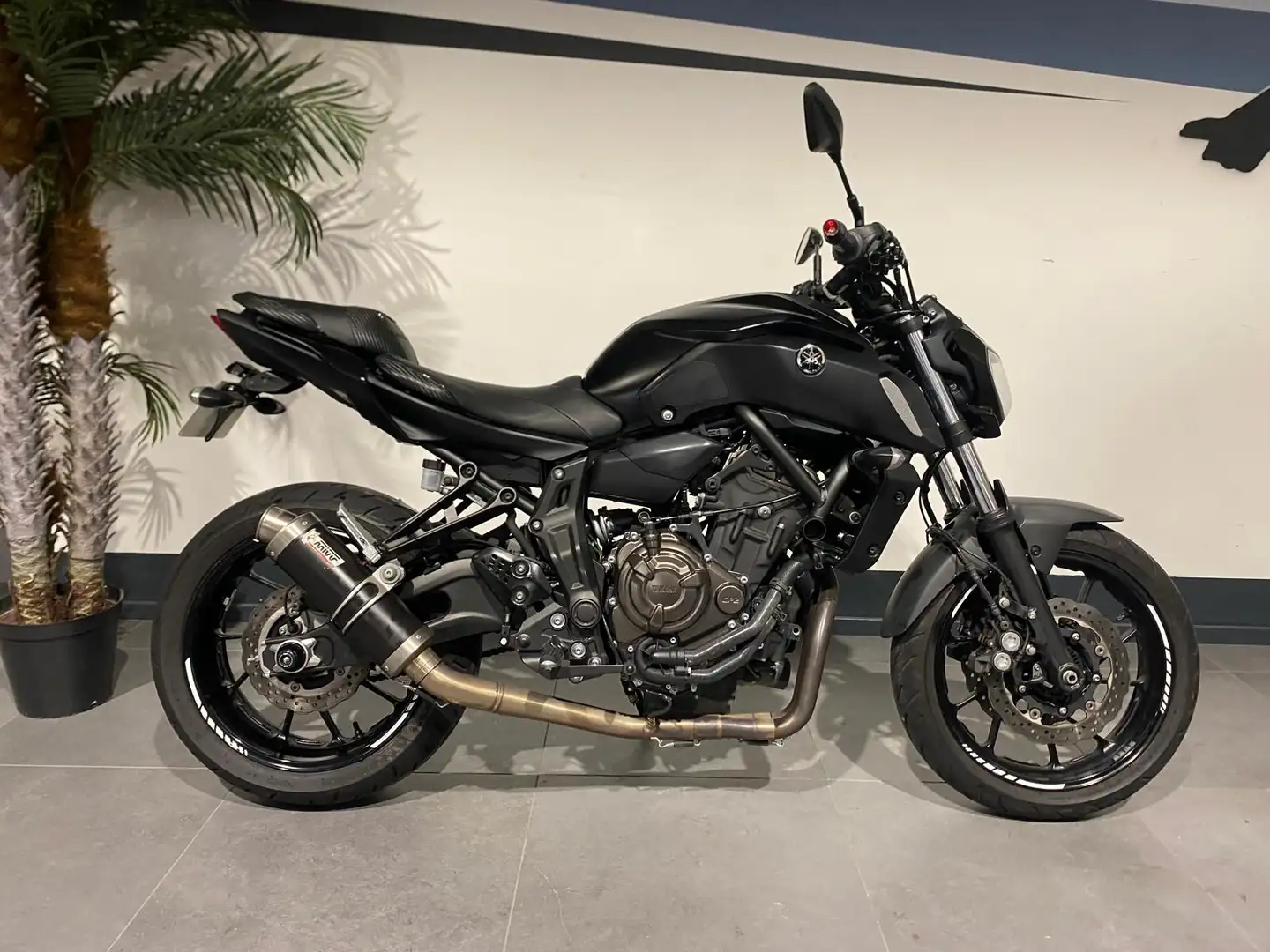 Yamaha MT-07 - 1