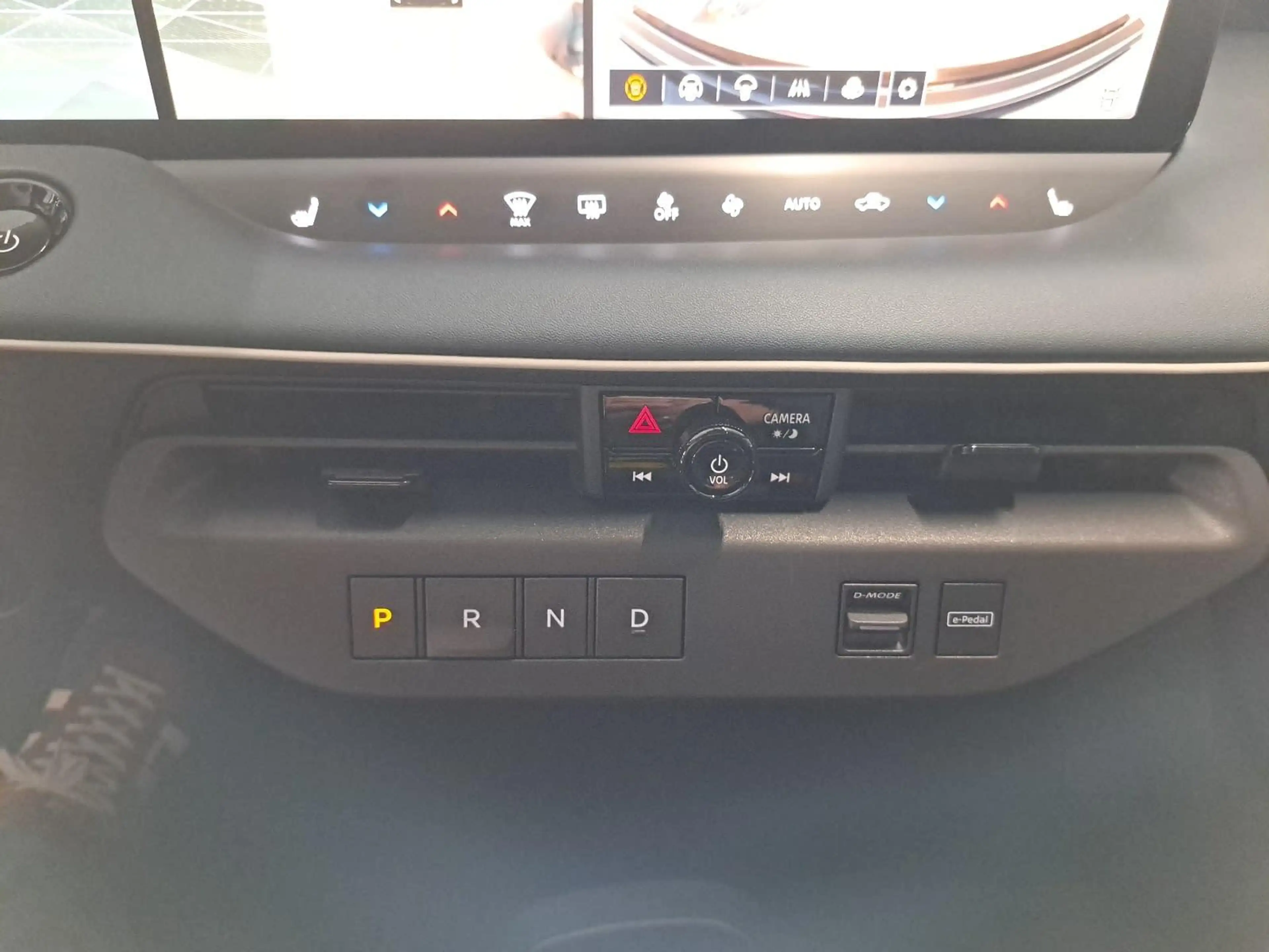 Nissan Leaf LEAF 75KWH MY26 EVOLVE 2-FARBEN — photo 12