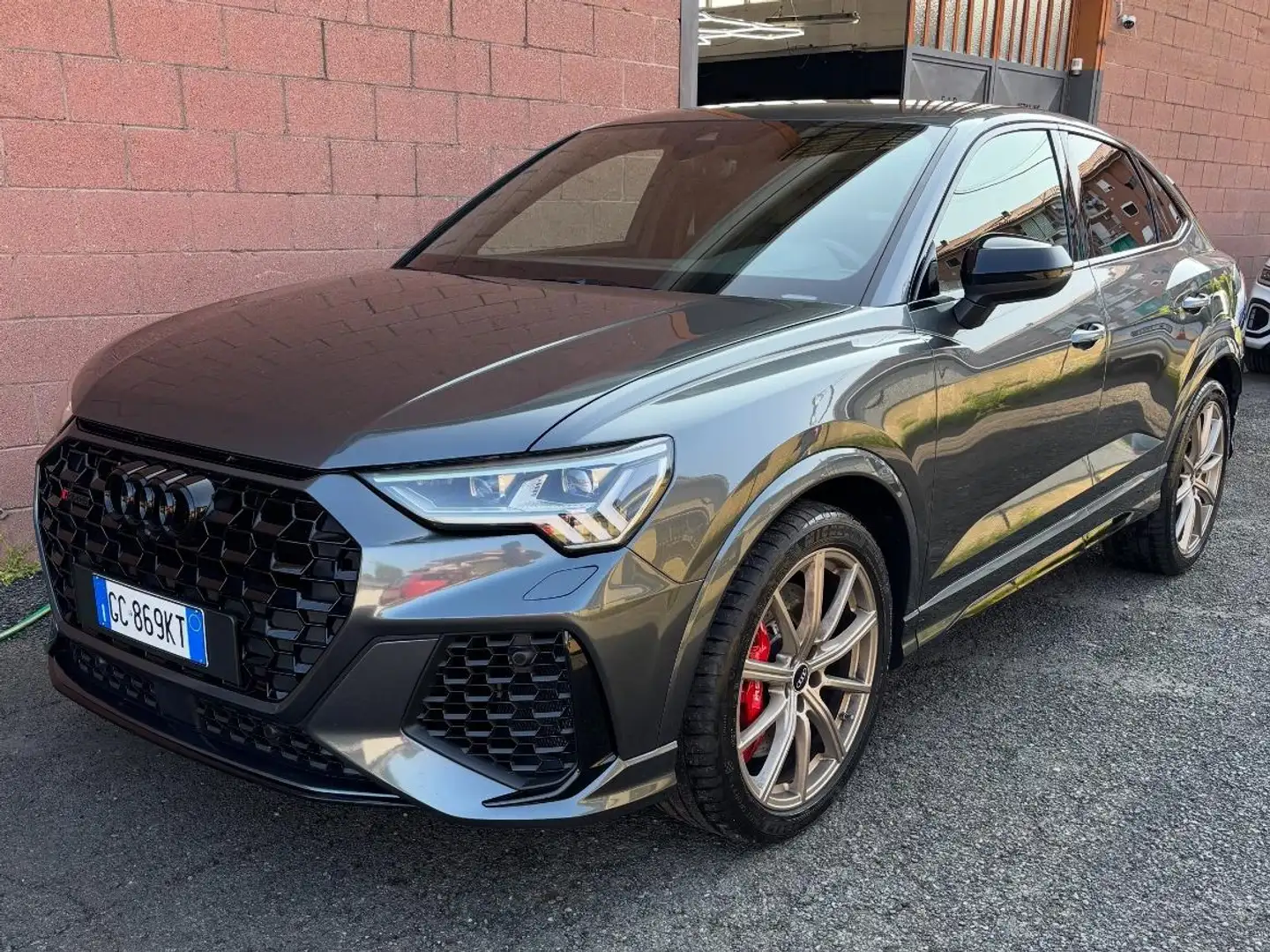 Audi RS Q3 Q3 I 2019 SportbackSportback 2.5 quattro s-tronic Grigio - 1